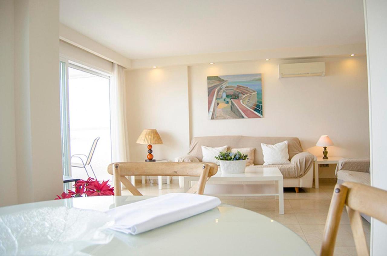 Apartamentos Terrasol 1ª Linea Playa Los Angeles トレ・デル・マール エクステリア 写真